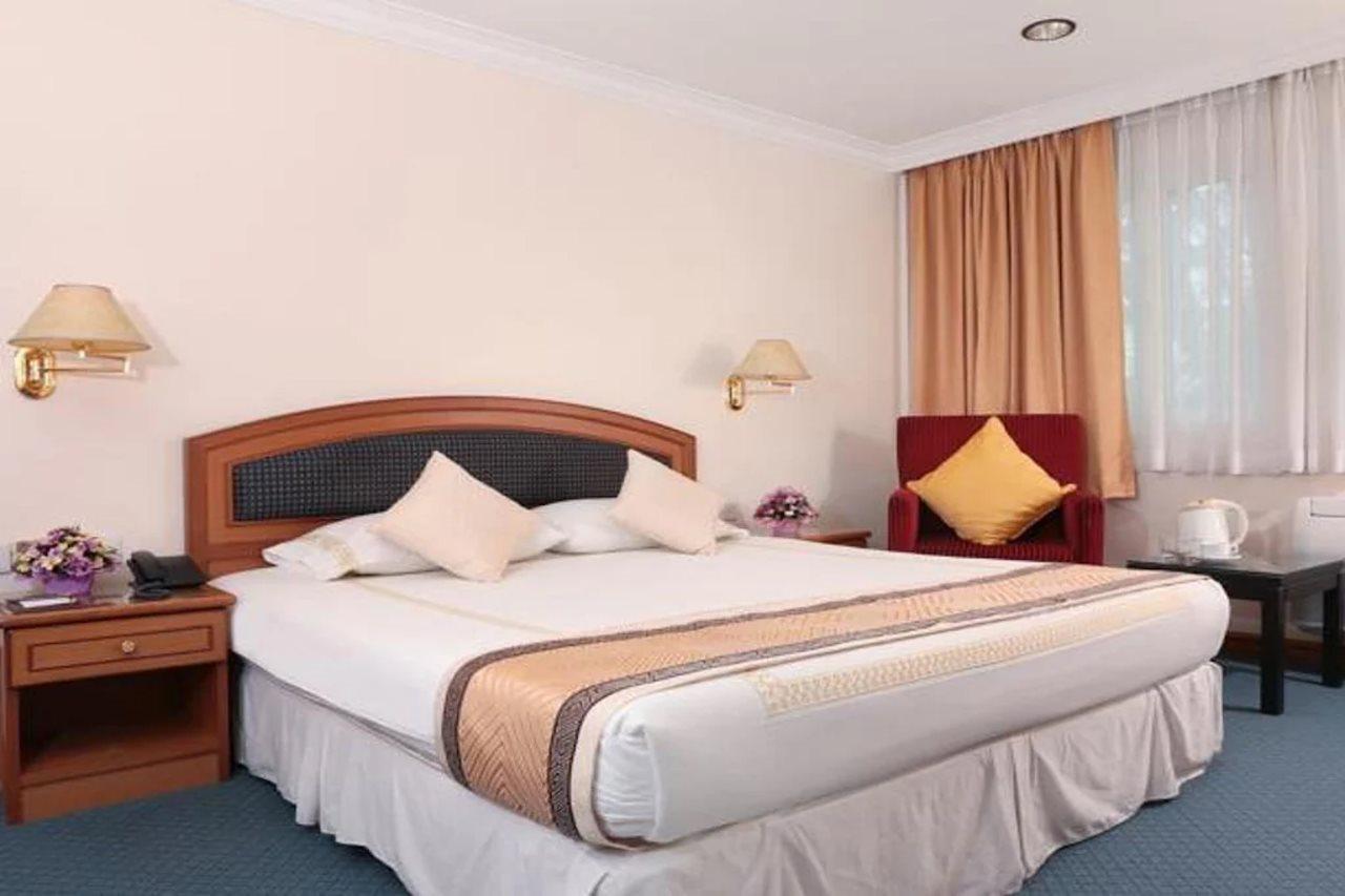 Hotel Santosa Malang Exterior photo